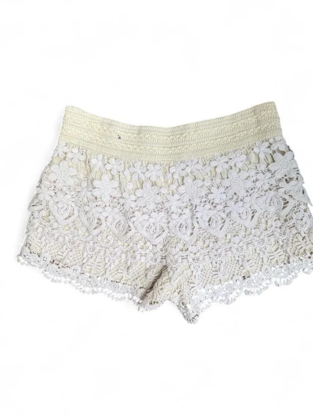 Cream crochet lace shorts No Boundaries Y2K Sz 7/9 - 100% cotton w/elastic waist